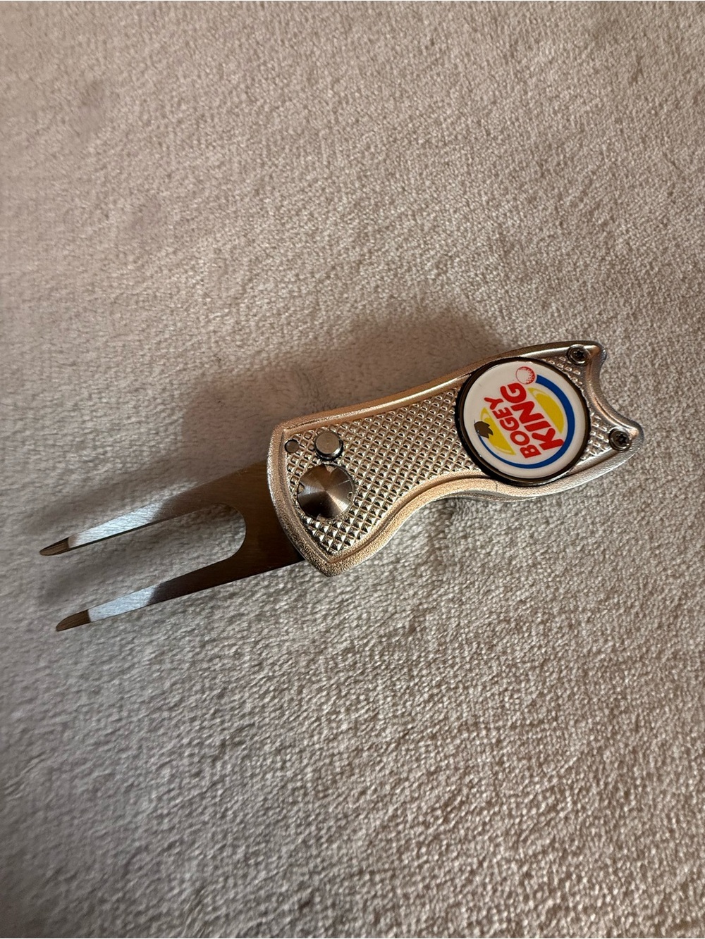Bogey King Golf Divot Repair Tool w/ Magnetic Ball Marker Folding Metal - Picture 3 of 4